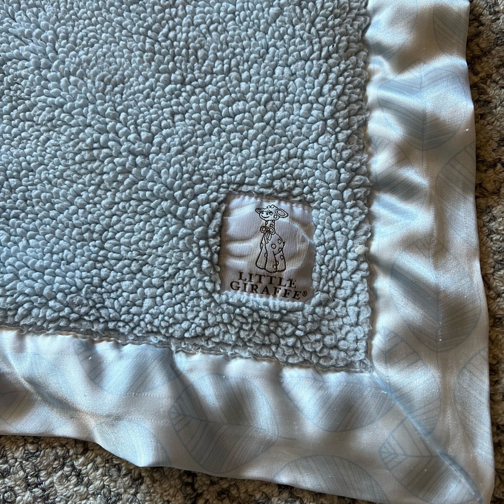 Little Giraffe Chenille Baby Blanket